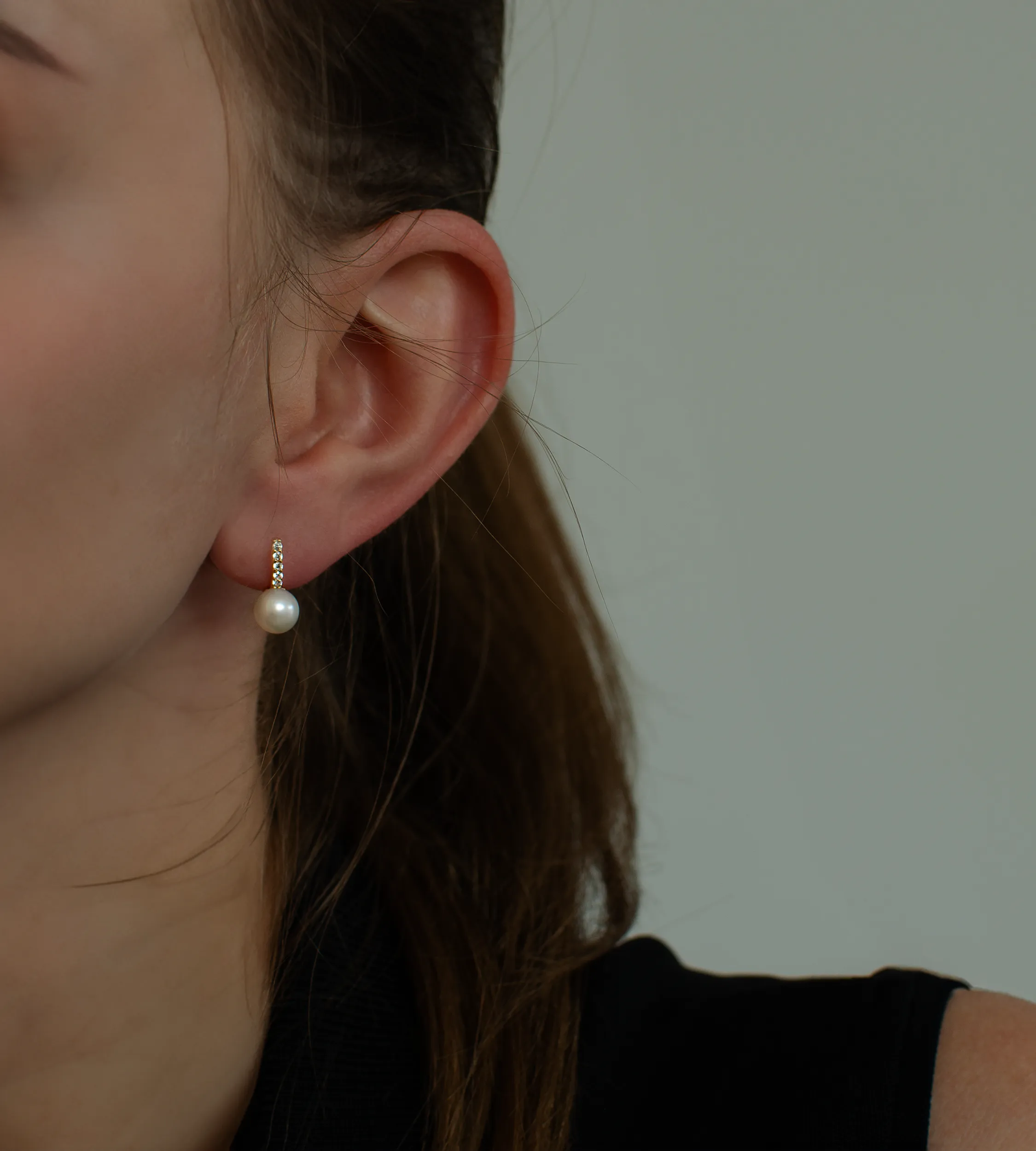 Złote kolczyki 585 z perłą