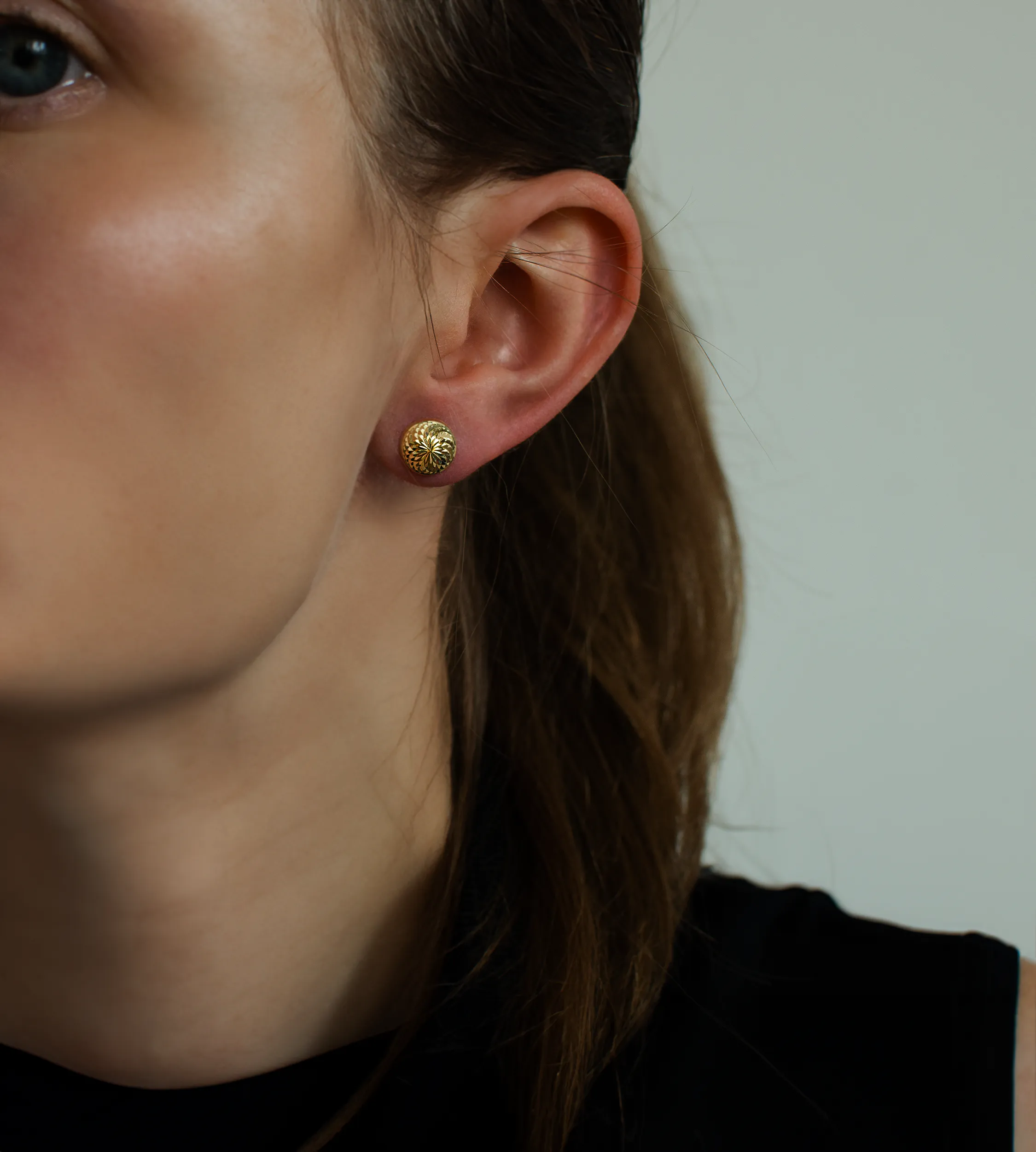 Złote kolczyki diamentowane kulki