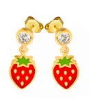 Złote kolczyki próby 585 w kształcie truskawki z małą cyrkonią, barwione emalią. Idealne dla dzieci i nastolatek.