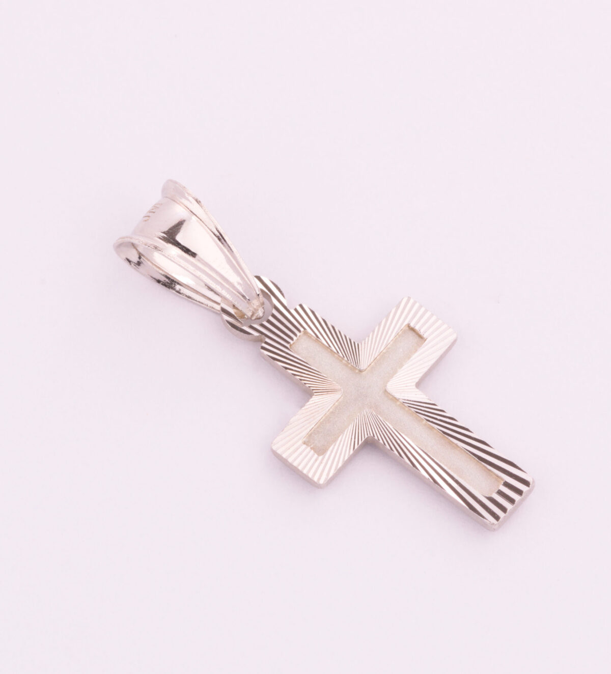 Srebrny medalik 925 krzyżyk diamentowany