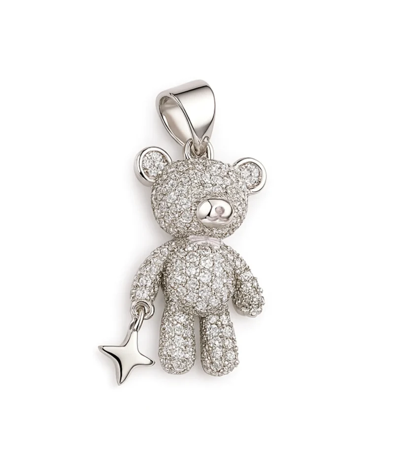 Wisiorek dla dziewczynki - mały miś srebrny z cyrkoniami