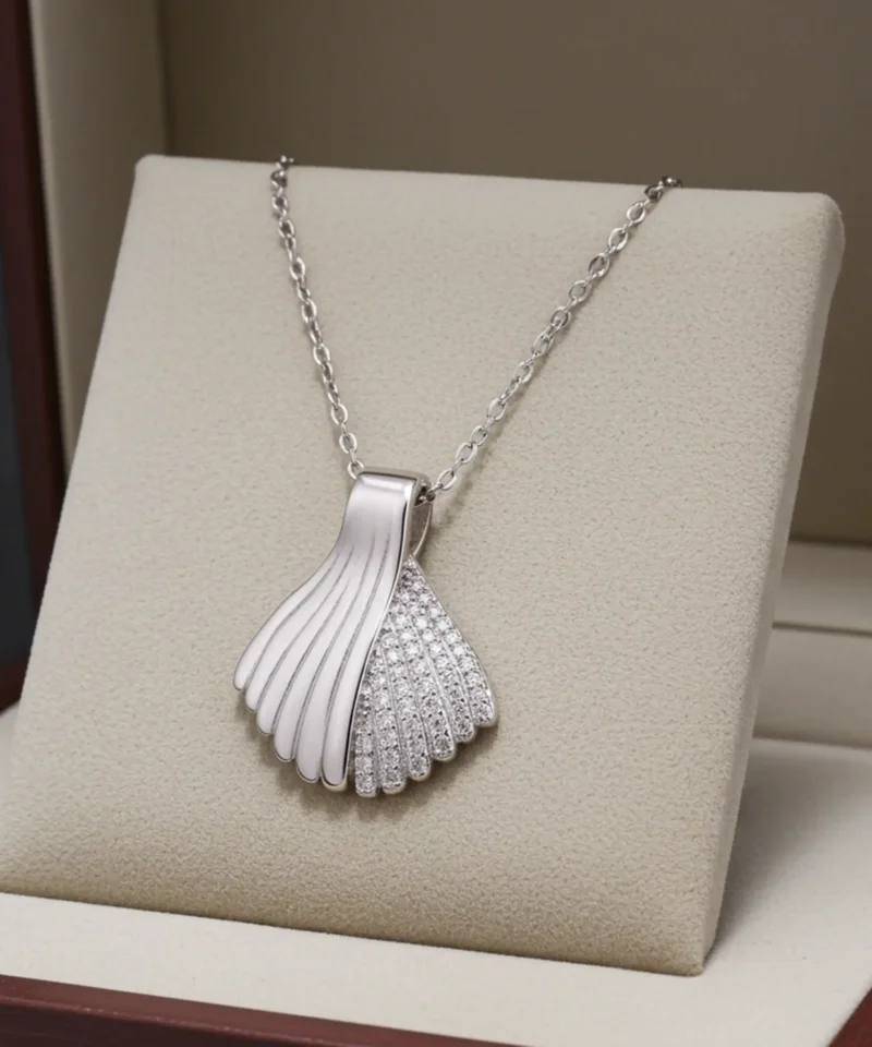 Zawieszka srebrna ogon rozłożysty liść