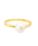 złoty pierścionek z naturalną perłą