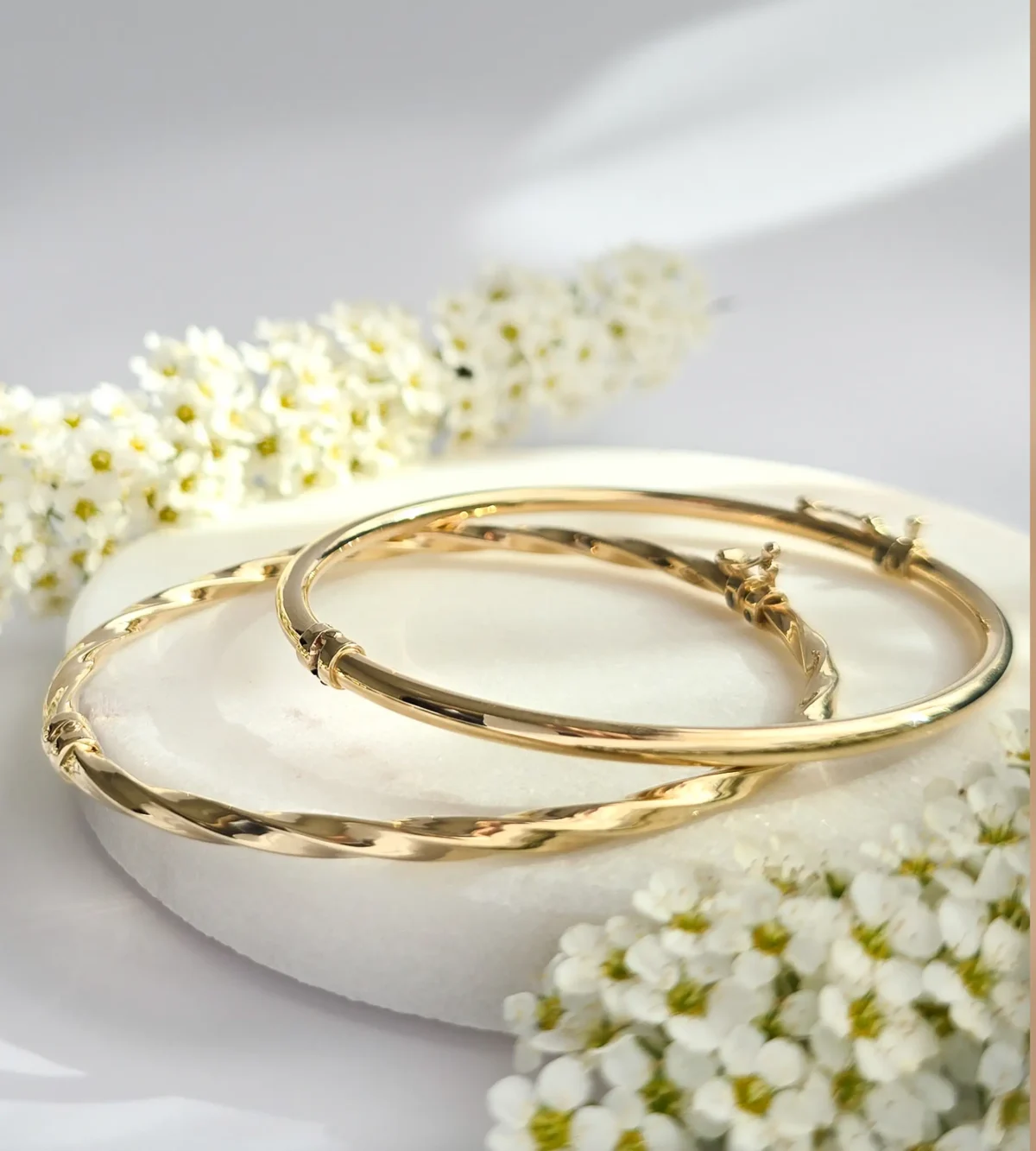 Złota bransoletka bangle 585 gładka