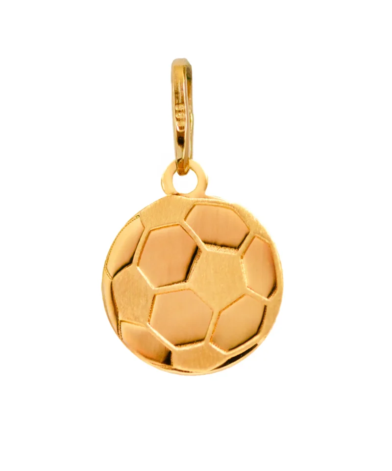Złota zawieszka próby 585 w kształcie piłki nożnej. Sportowy symbol w eleganckiej odsłonie – idealny prezent dla fana futbolu lub gracza.