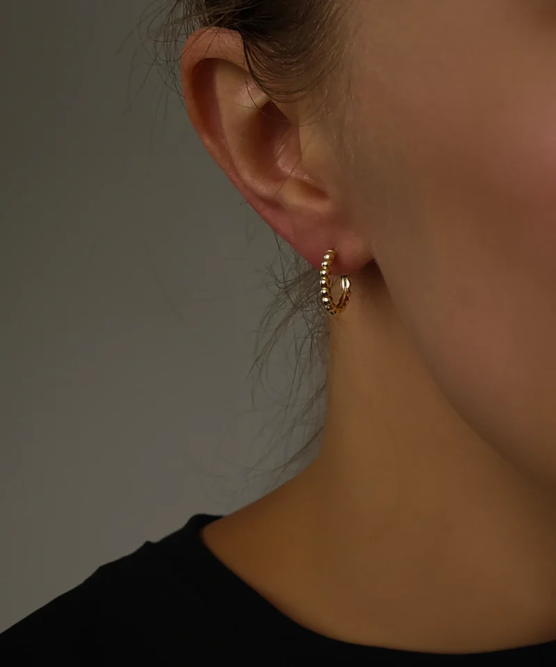 pozłacane z kuleczek kolczyki