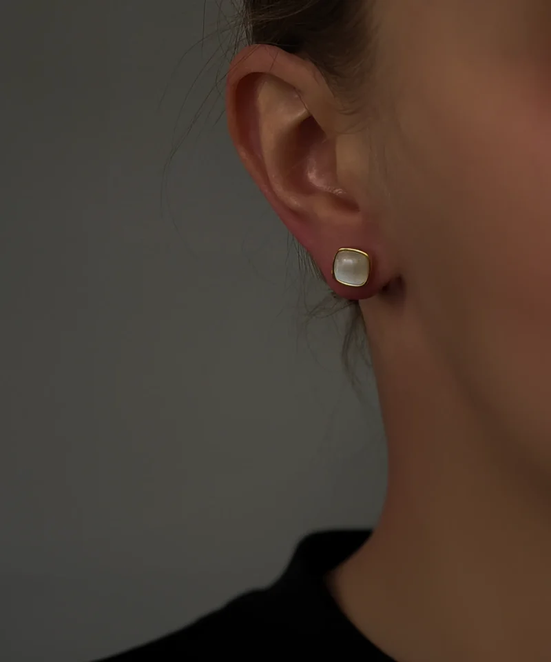 Pozłacane kolczyki z naturalnym kamieniem