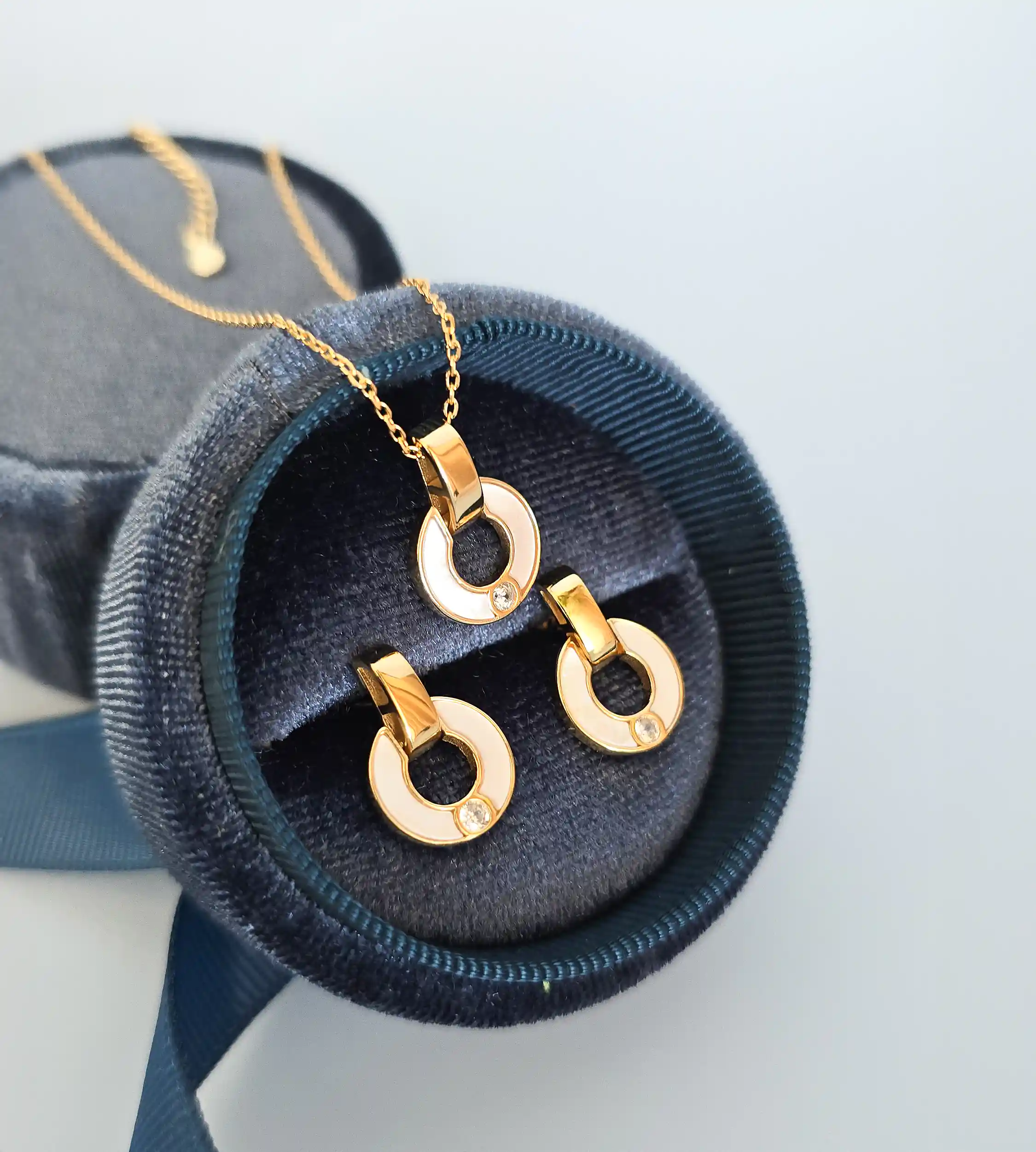 Kolczyki masa perłowa srebrne pozłacane