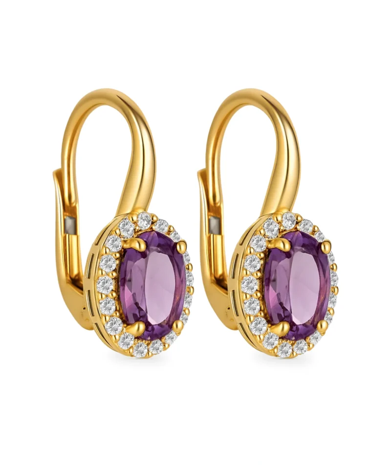 Złote kolczyki z ametystem naturalnym próby 585 z angielskim zapięciem, markiza z naturalnym ametystem (7,1 mm x 5,1 mm) otoczonym białymi cyrkoniami. Długość 18,5 mm.